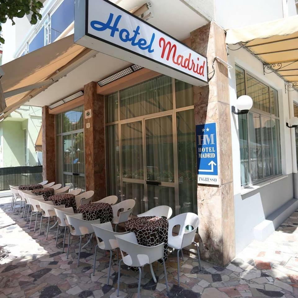 Hotel Madrid Cattolica Exterior photo